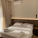 Takas Boutique 2* Radhimë