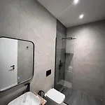 Takas Boutique Radhimë
