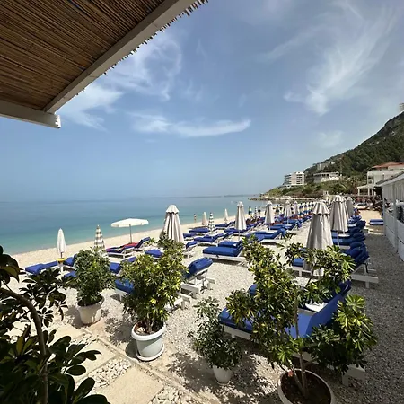 Takas Boutique Hotel