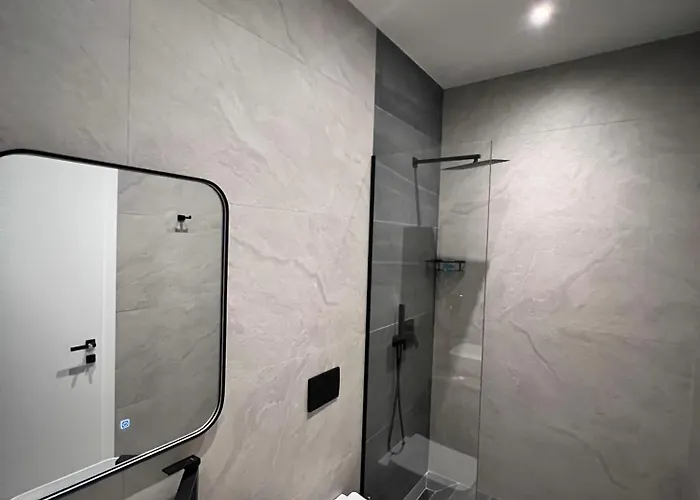 Takas Boutique Radhimë