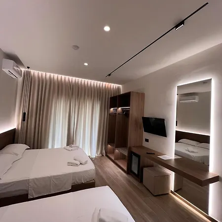 Takas Boutique 2* Radhimë