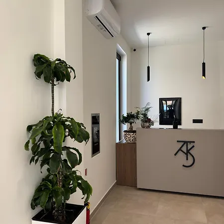 Отель Takas Boutique 2*