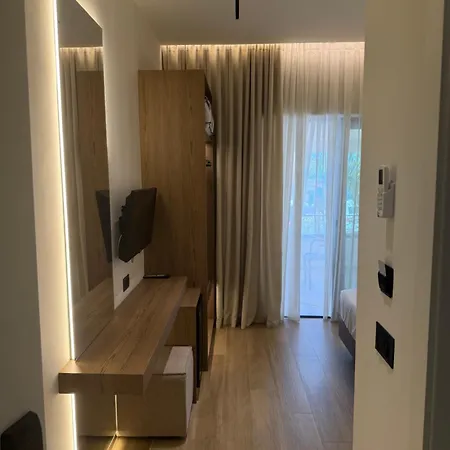Отель Takas Boutique 2*